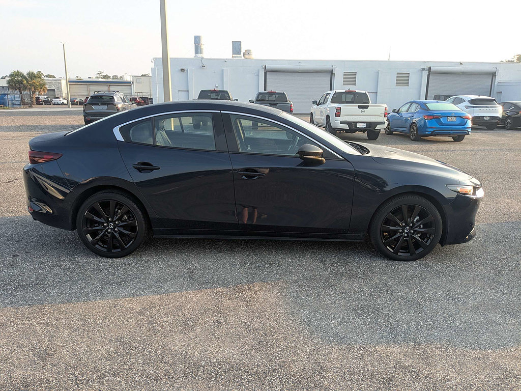Used 2024 MAZDA MAZDA3 s FWD image 3