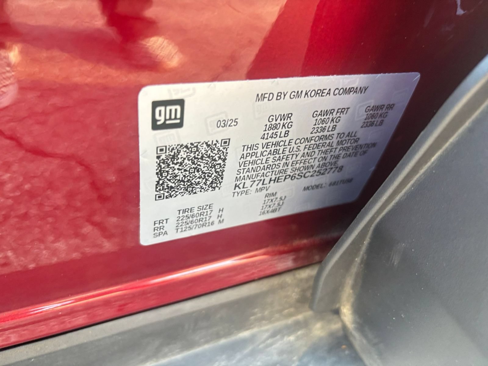 Used 2025 Chevrolet Trax LT w/ LT Convenience Package FWD image 29