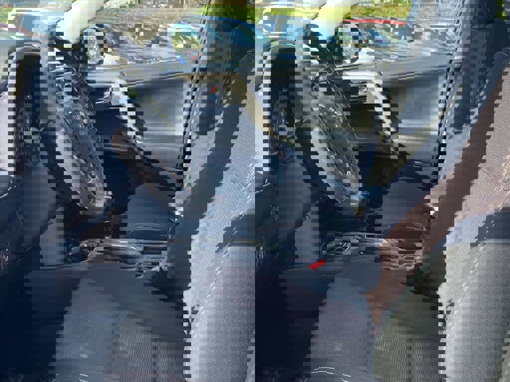 Used 2017 Toyota RAV4 XLE image 9