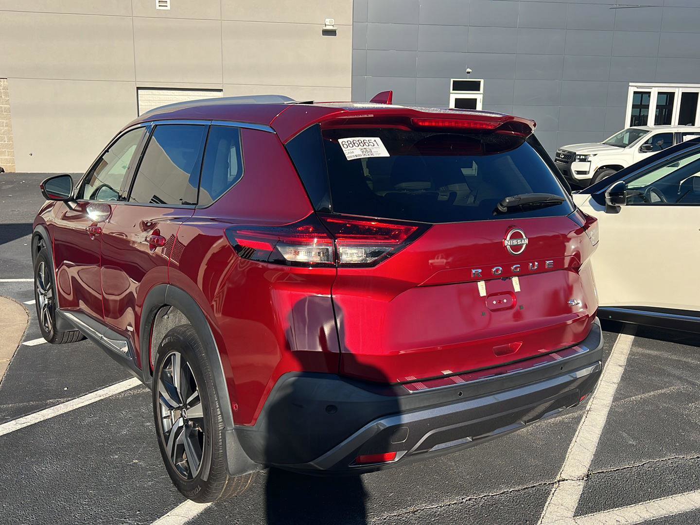 Used 2022 Nissan Rogue SL w/ SL Premium Package image 10