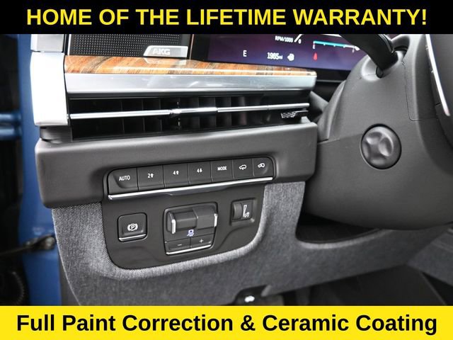 Used 2025 Cadillac Escalade Sport Platinum w/ LPO, Floor Liner Package AWD/4WD image 16