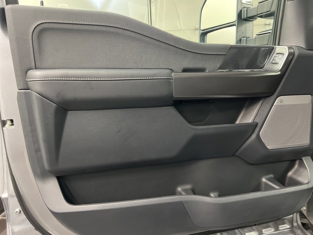 New 2025 Ford F150 Lariat w/ Equipment Group 501A Mid image 31