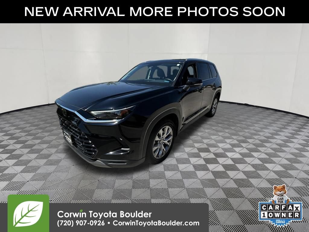 Used 2025 Toyota Grand Highlander AWD image 3