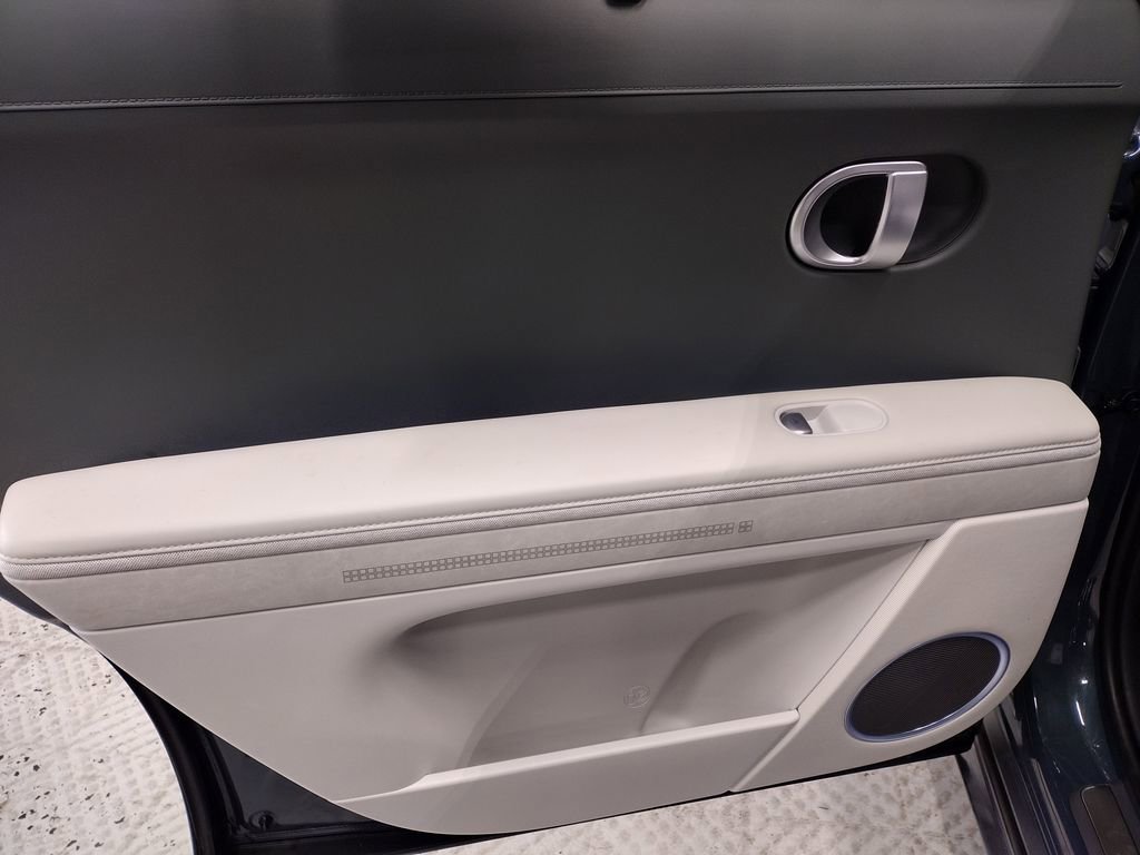 Certified 2023 Hyundai Ioniq 5 Limited w/ Cargo Package image 28