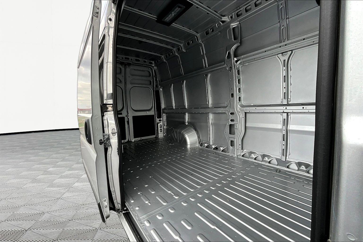 New 2026 RAM ProMaster 3500 w/ Quick Order Package 22H SLT+ FWD image 11