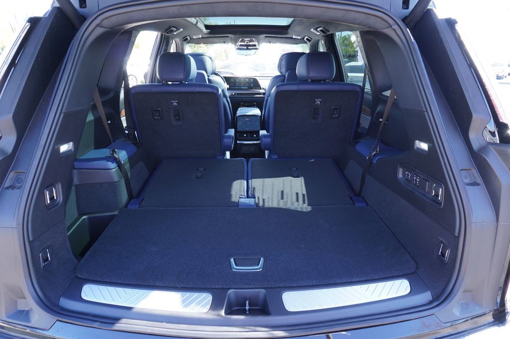 New 2026 Cadillac Vistiq Premium Luxury image 7