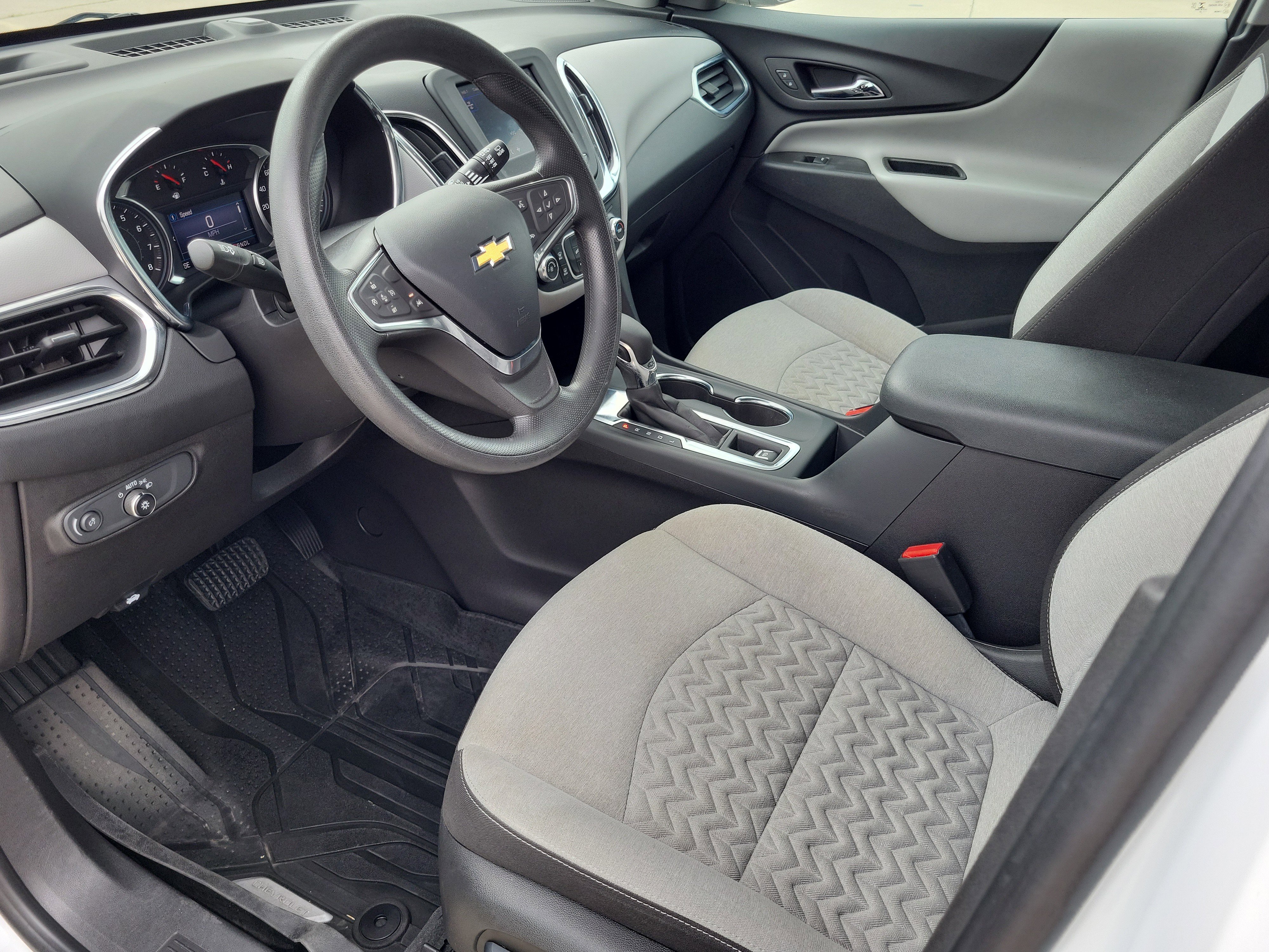 Used 2022 Chevrolet Equinox LS w/ LS Convenience Package FWD image 14