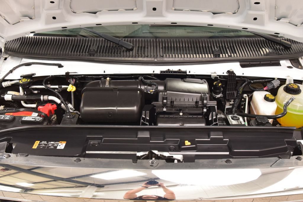 Used 2023 Ford E-450 and Econoline 450 Super Duty w/ Power Windows & Locks Group RWD image 16