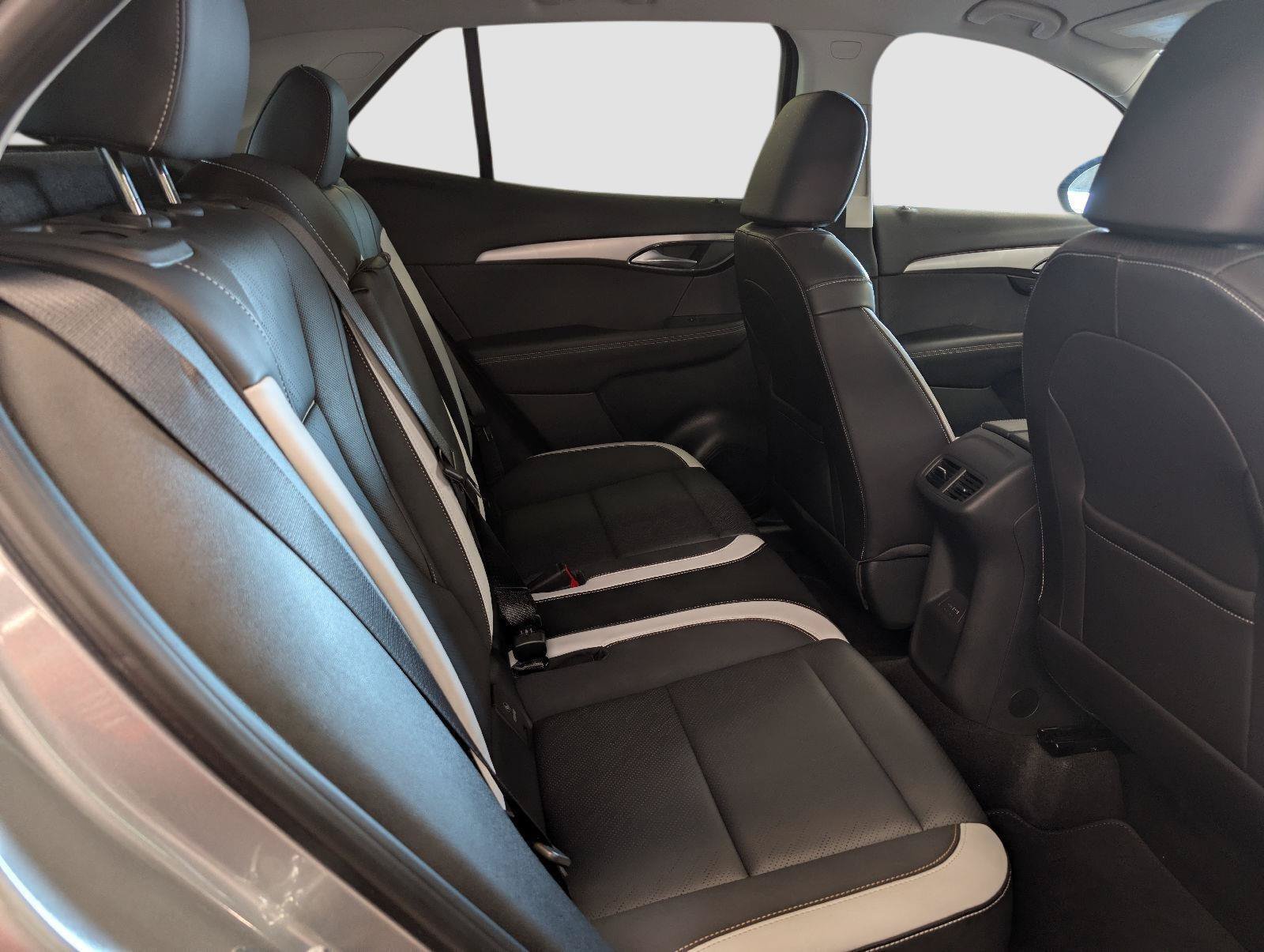 Used 2025 Buick Envision Sport Touring AWD/4WD image 18