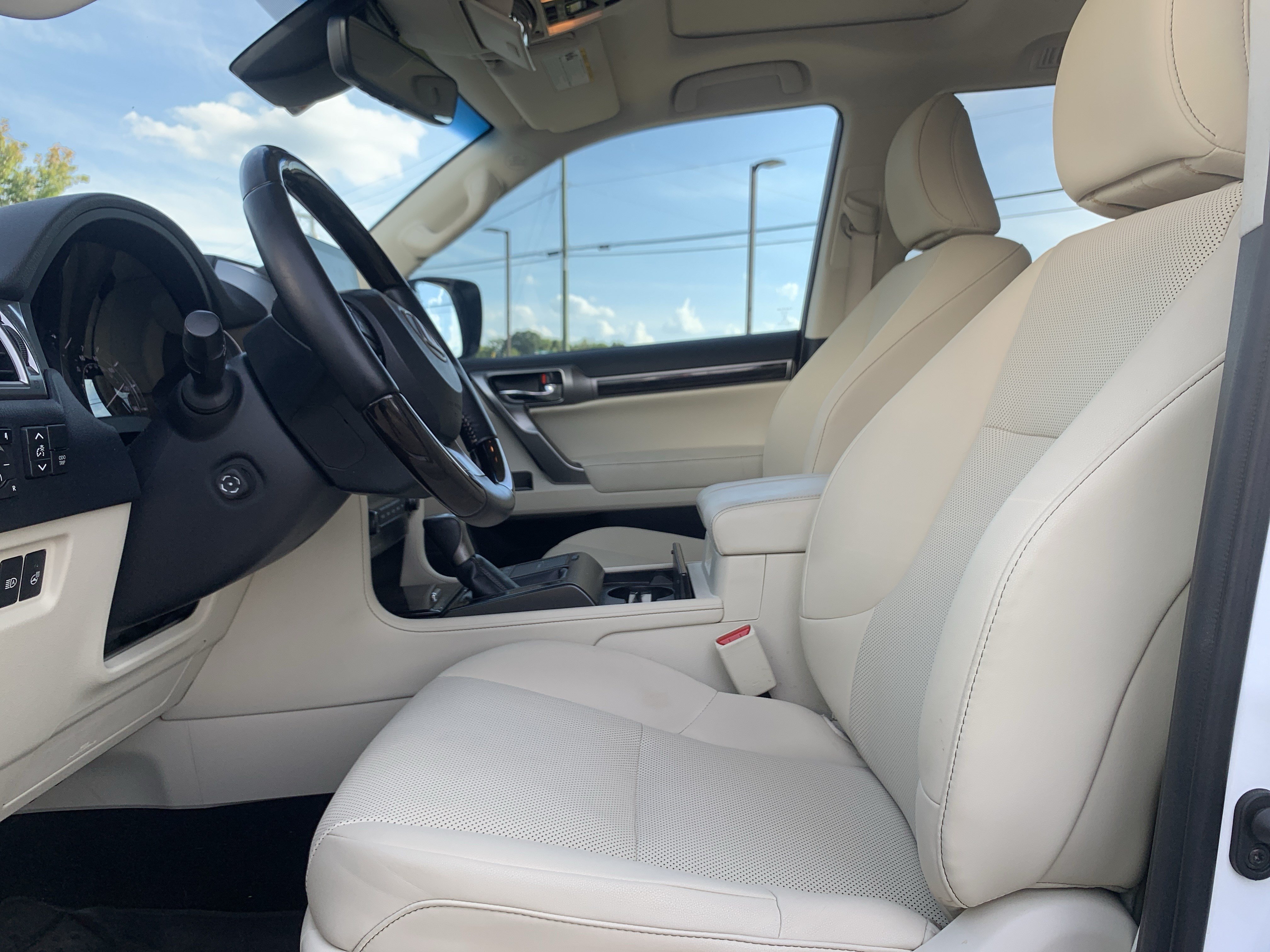 Certified 2023 Lexus GX 460 Premium w/ Premium Package AWD/4WD image 16