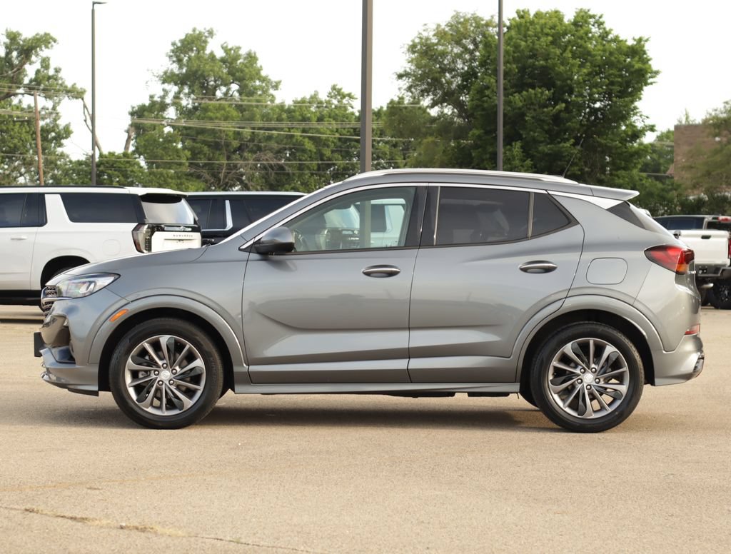 Used 2020 Buick Encore GX Essence w/ Experience Buick Package FWD image 4