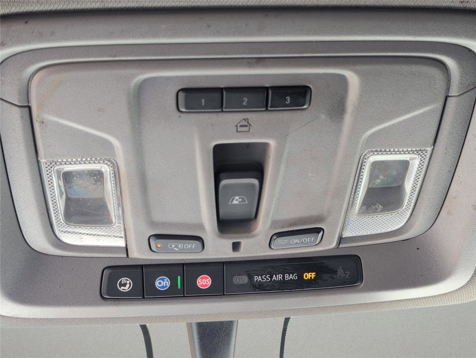 Used 2023 Chevrolet Silverado 2500 LT w/ Convenience Package image 13