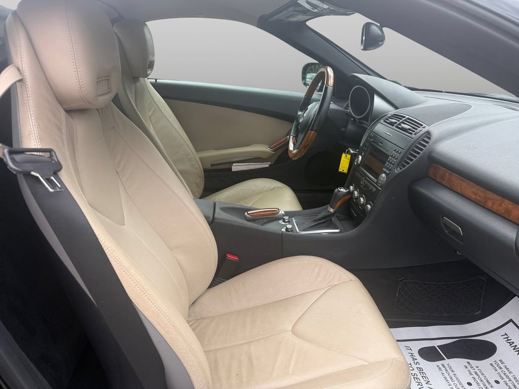 Used 2010 Mercedes-Benz SLK 300 image 14