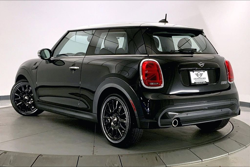 Certified 2024 MINI Cooper 2-Door Hardtop image 10