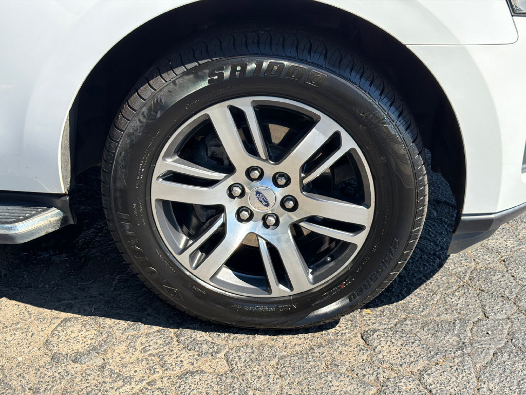 Used 2023 Ford Expedition XLT RWD image 14