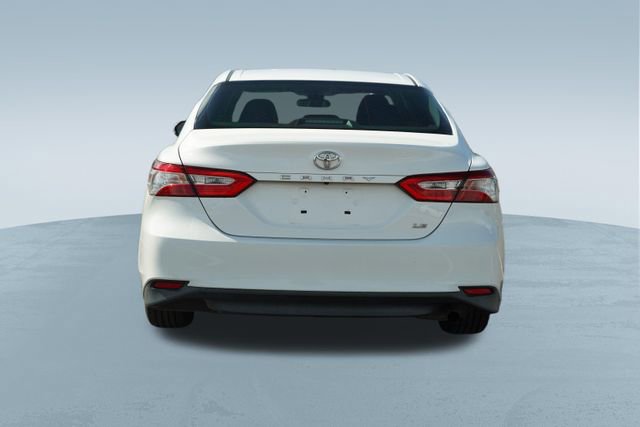 Used 2018 Toyota Camry LE image 7