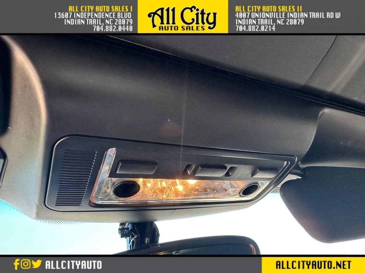 Used 2005 BMW Z4 2.5i image 19