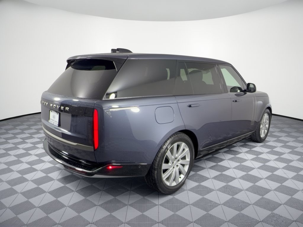 Used 2024 Land Rover Range Rover Long Wheelbase SE AWD/4WD image 9