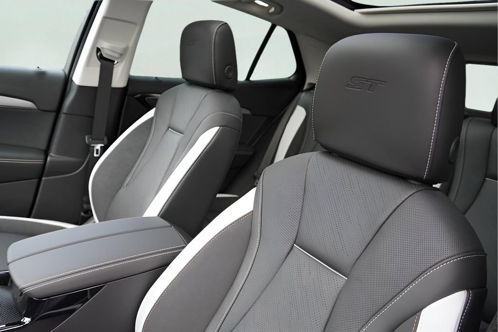 New 2026 Buick Envision Sport Touring image 10