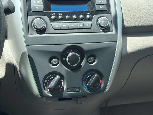 Used 2015 Nissan Versa SV FWD image 15