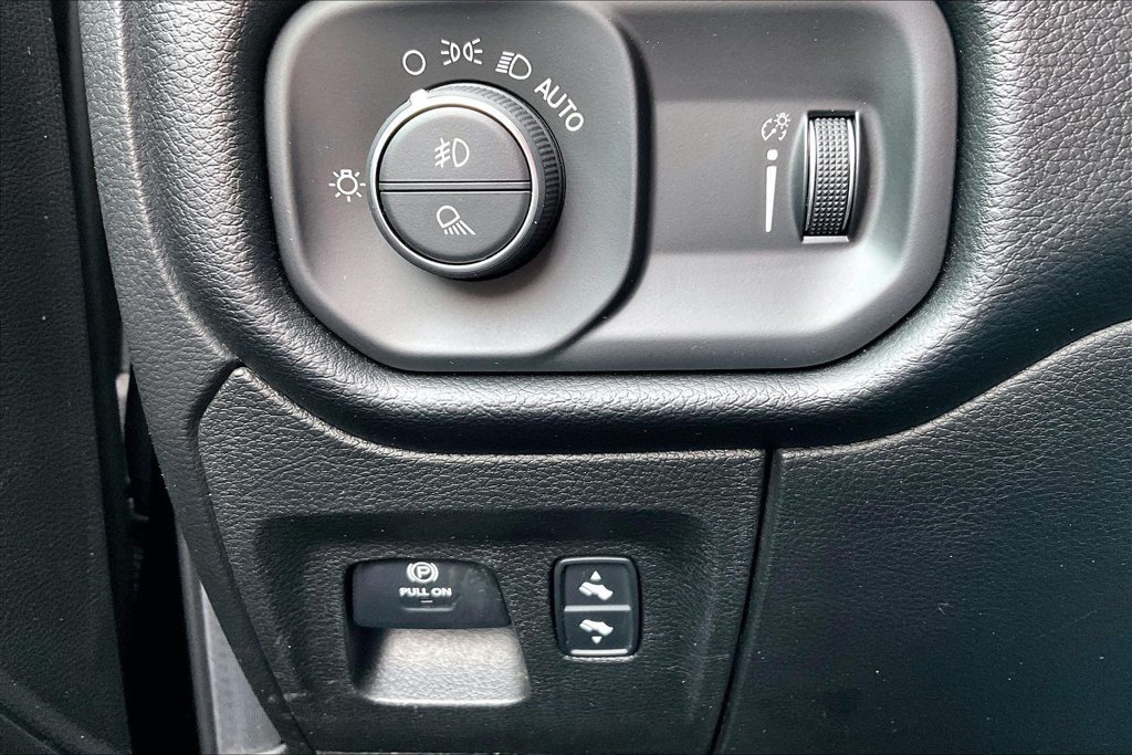 Used 2020 RAM 1500 Big Horn AWD/4WD image 16