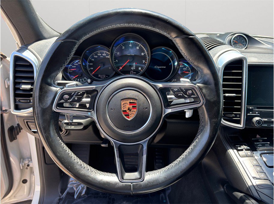 Used 2018 Porsche Cayenne AWD/4WD image 24