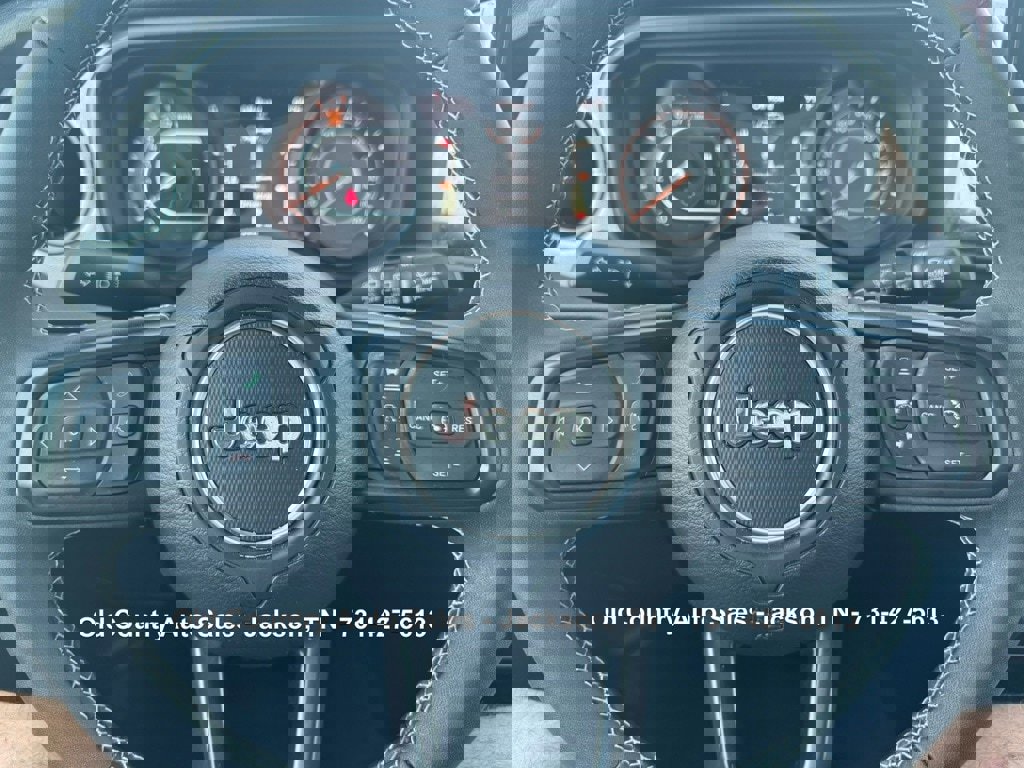 Used 2025 Jeep Wrangler Sport image 37