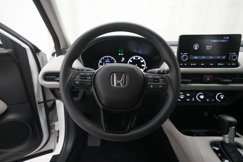 Certified 2023 Honda HR-V LX image 4