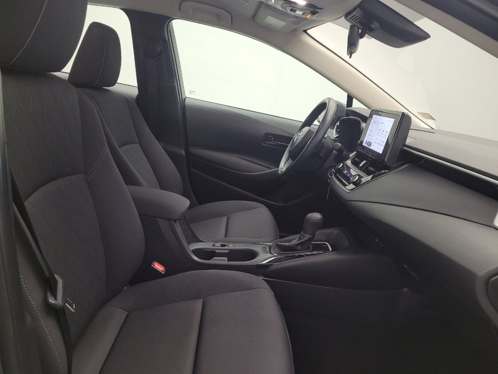 Used 2025 Toyota Corolla LE FWD image 21