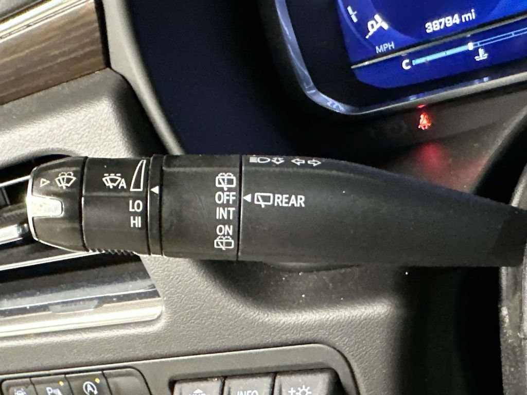 Used 2023 Chevrolet Suburban High Country AWD/4WD image 34