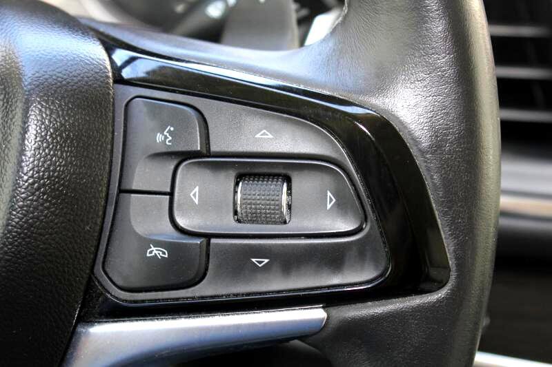 Used 2023 Buick Enclave Essence w/ Sound and Sites Package image 33