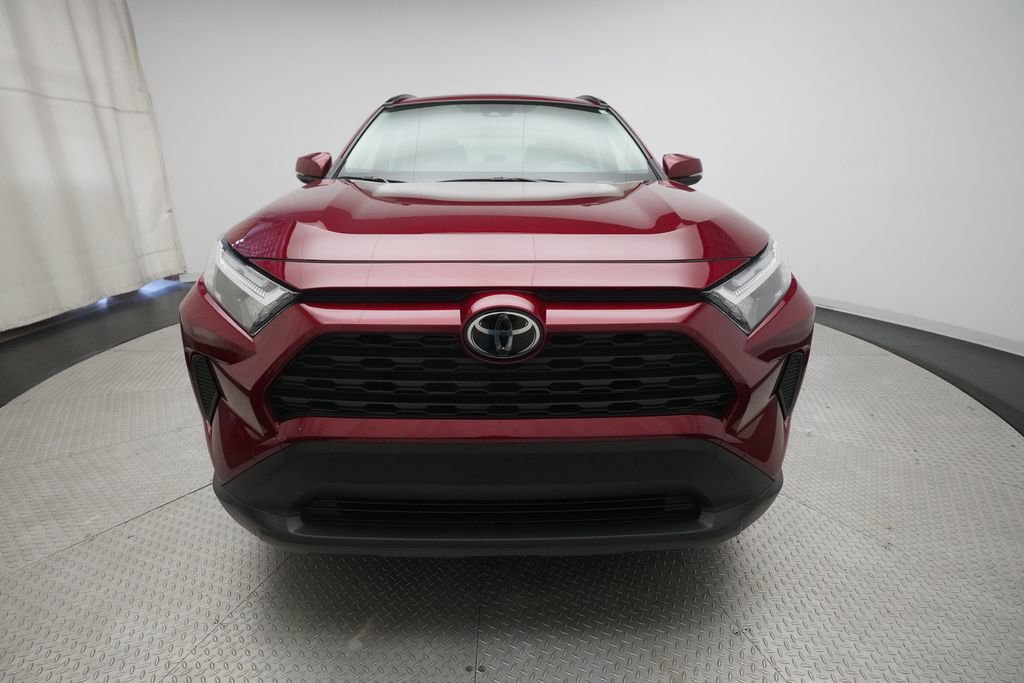 Used 2023 Toyota RAV4 XLE AWD/4WD image 11