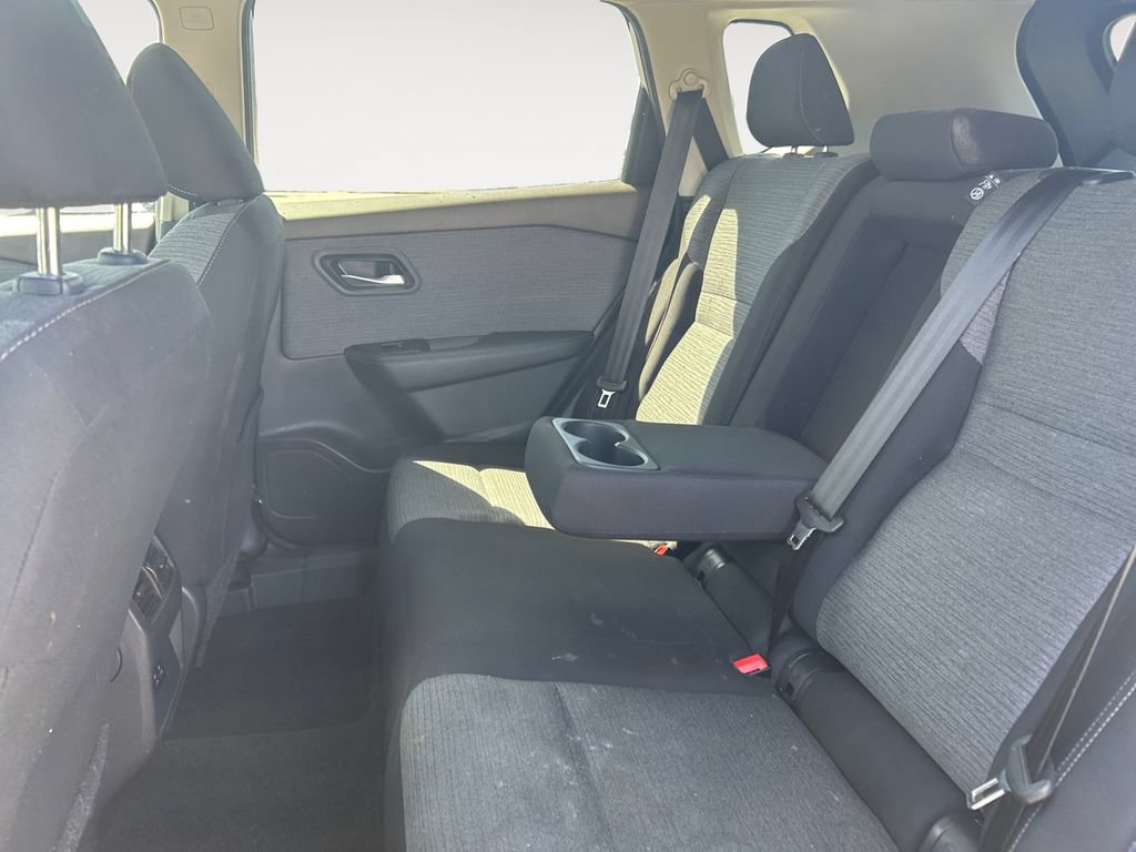 Used 2023 Nissan Rogue SV AWD/4WD image 13