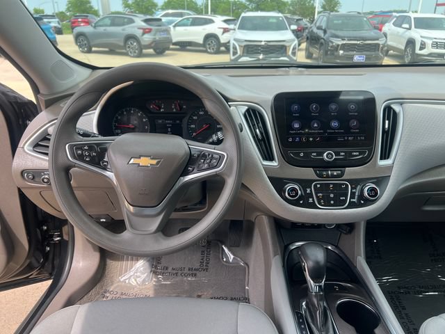 Used 2025 Chevrolet Malibu LT FWD image 17