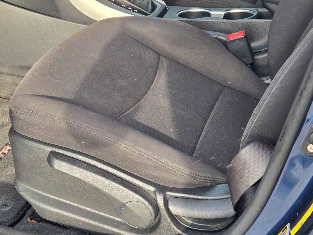 Used 2016 Hyundai Elantra Value Edition image 27