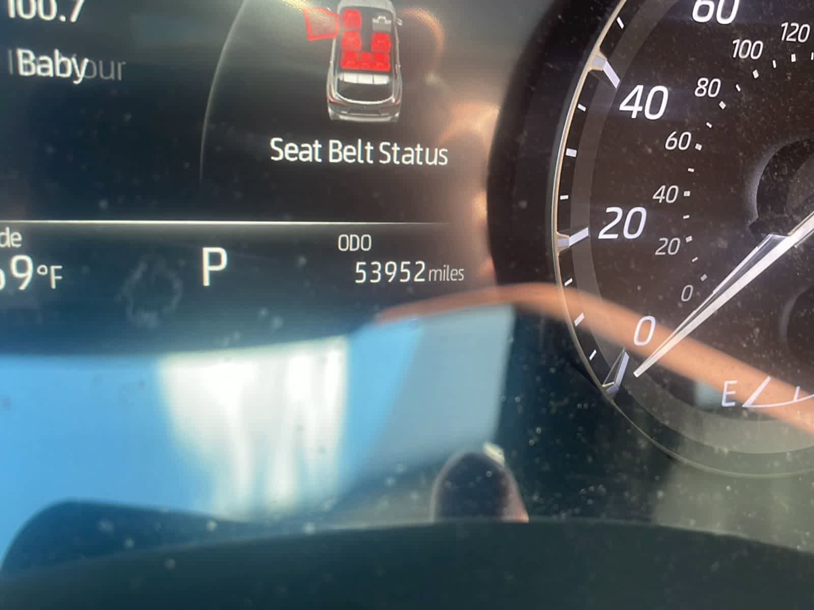 Used 2021 Toyota Highlander XLE AWD/4WD image 3