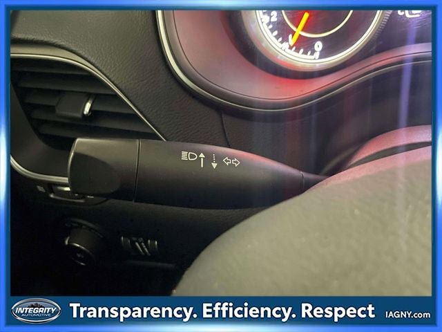 Used 2021 Jeep Cherokee Latitude Plus AWD/4WD image 23