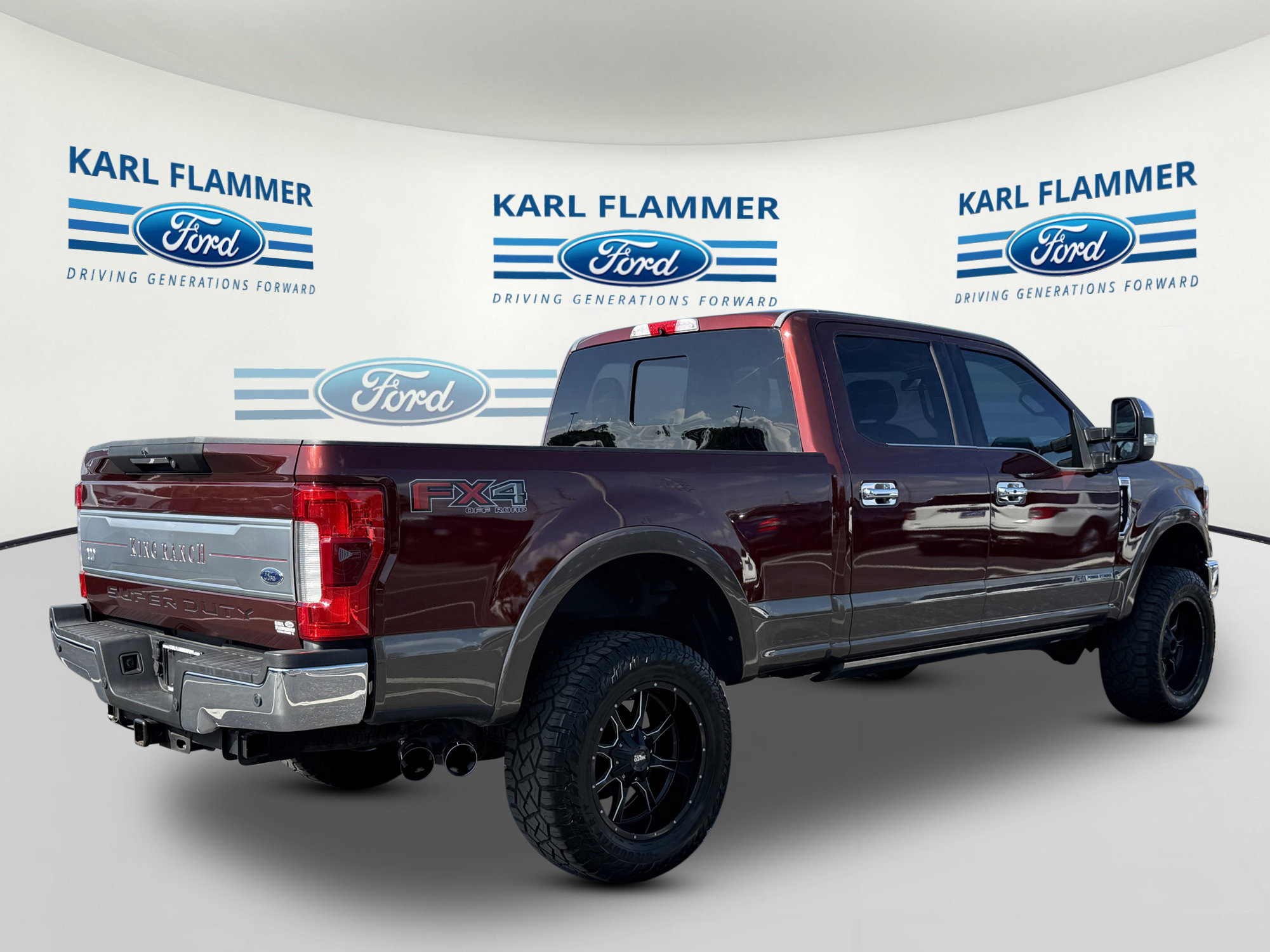 Used 2017 Ford F250 King Ranch w/ King Ranch Ultimate Package AWD/4WD image 3