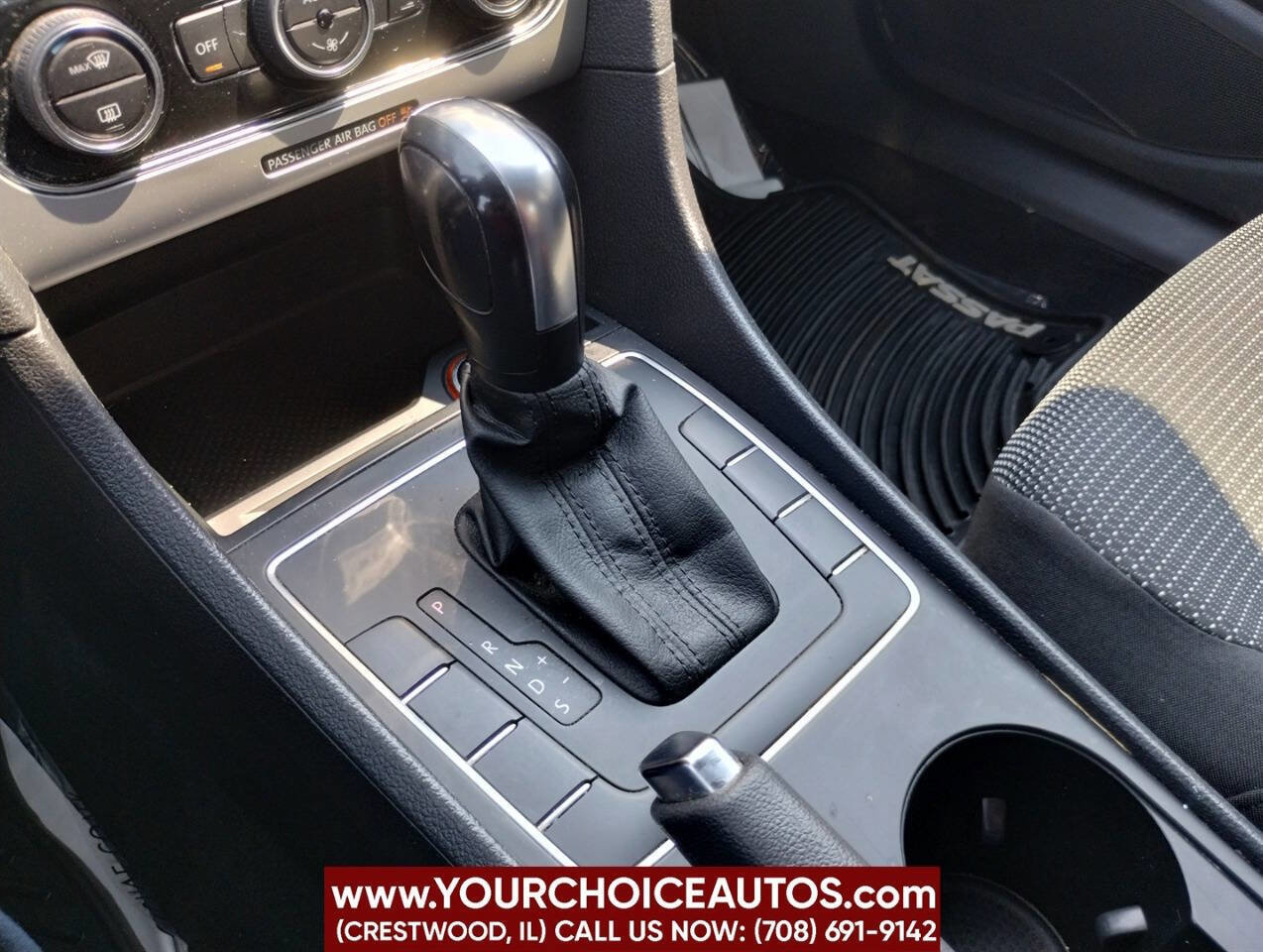 Used 2017 Volkswagen Passat 1.8T S image 35