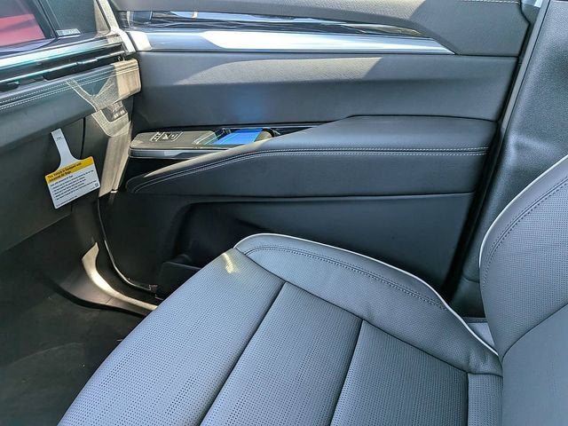 New 2026 Cadillac Escalade ESV Sport w/ Touring Package AWD/4WD image 18