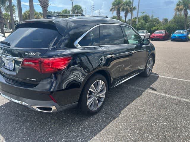 Used 2017 Acura MDX w/ Technology Package AWD/4WD image 10