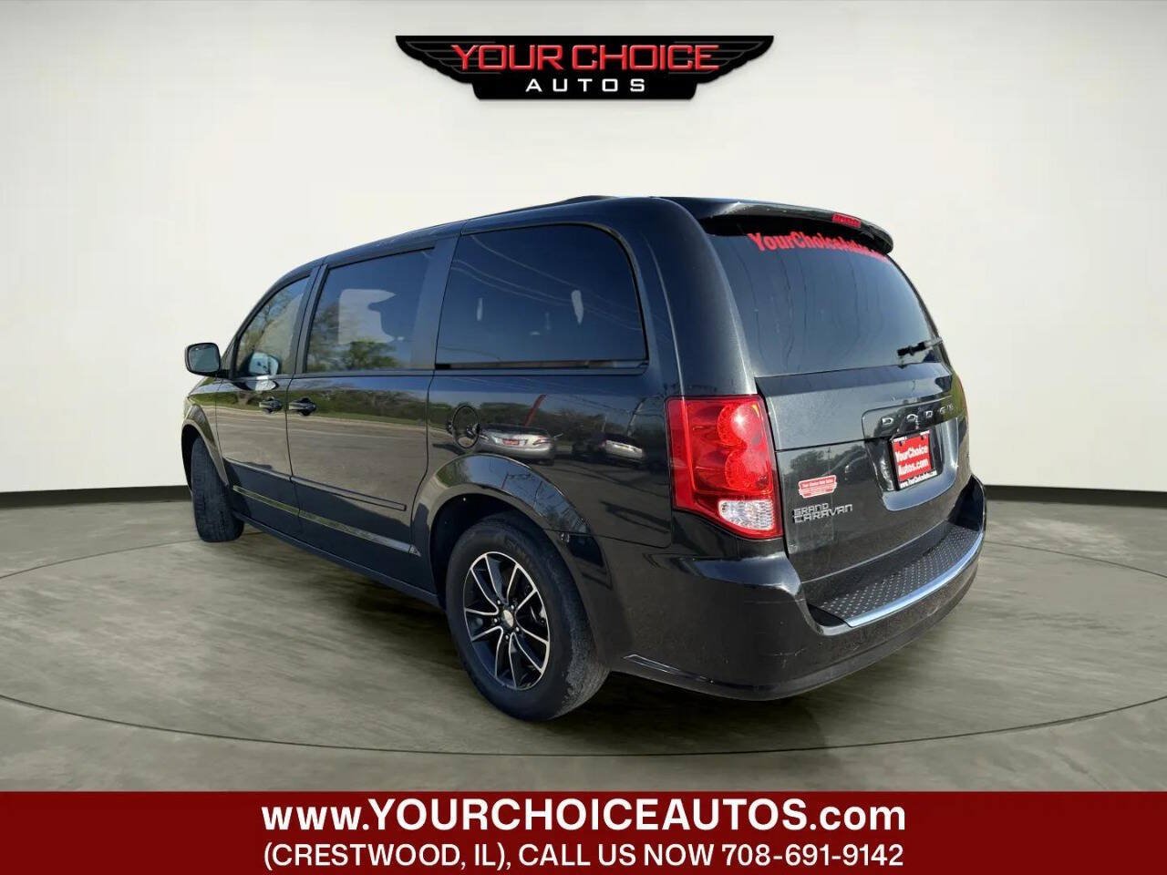 Used 2017 Dodge Grand Caravan GT FWD image 2