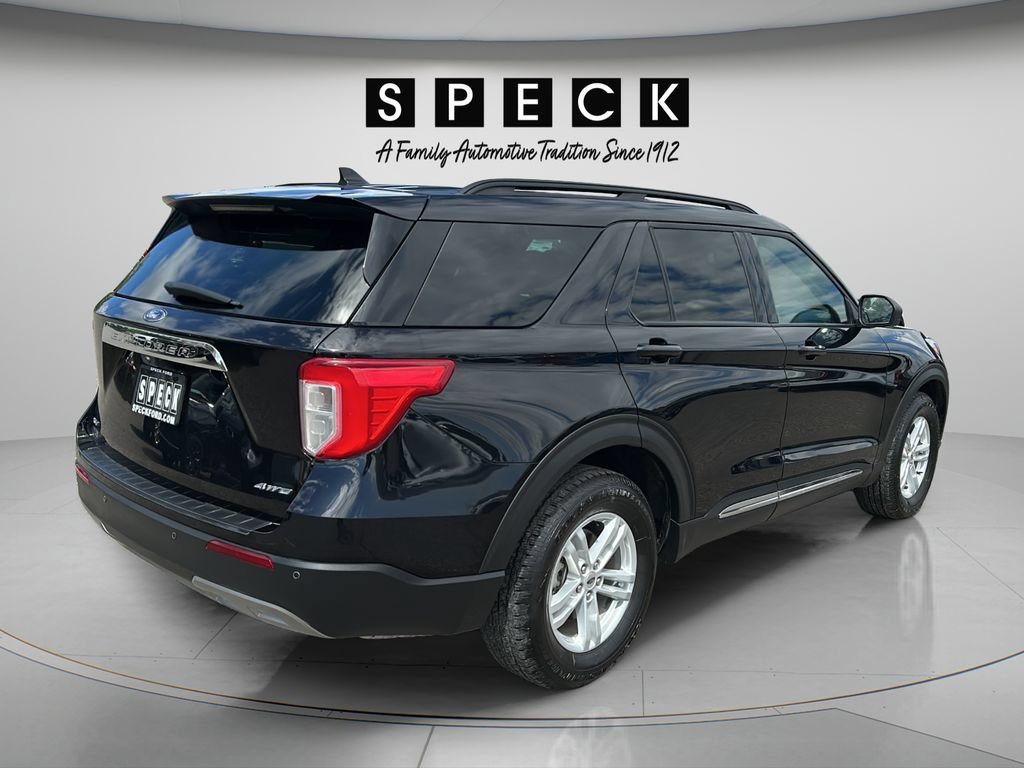 Used 2024 Ford Explorer XLT w/ Equipment Group 202A AWD/4WD image 5