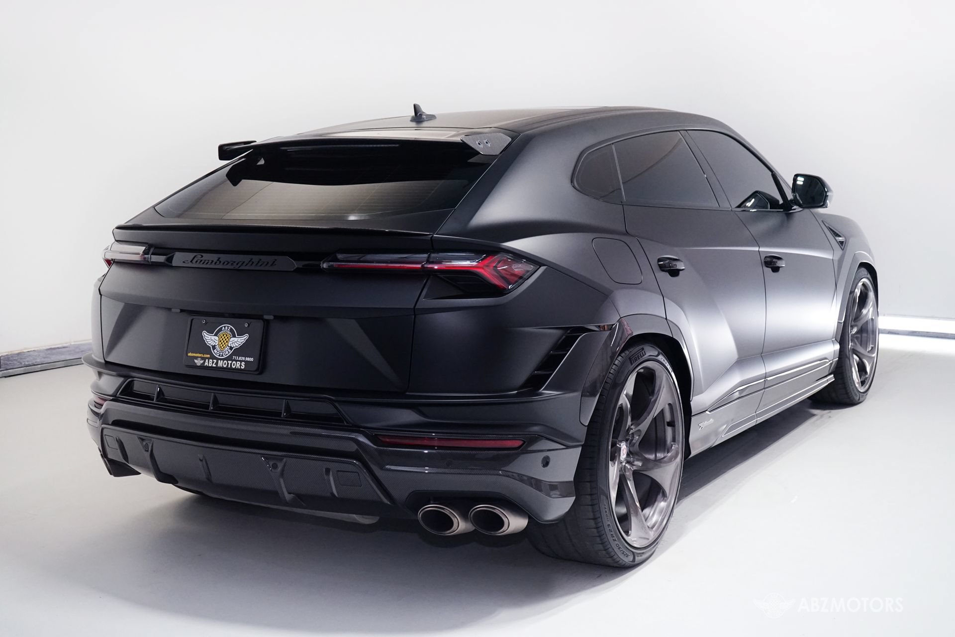 Used 2023 Lamborghini Urus Performante AWD/4WD image 6