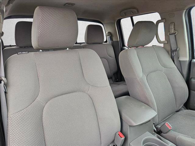 Used 2016 Nissan Frontier SV AWD/4WD image 13