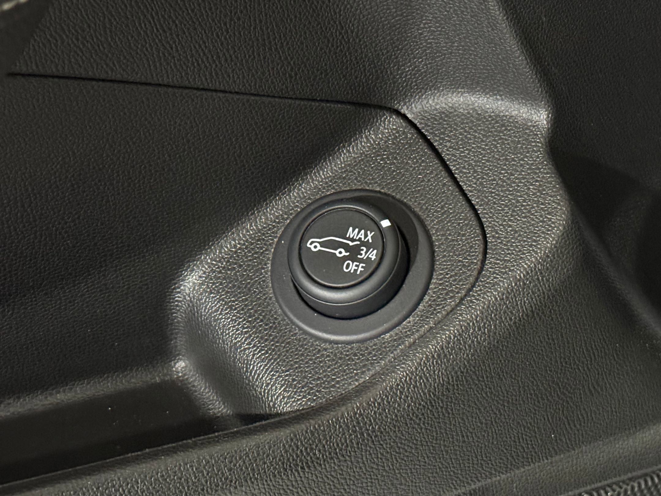 Used 2022 GMC Terrain SLT image 23