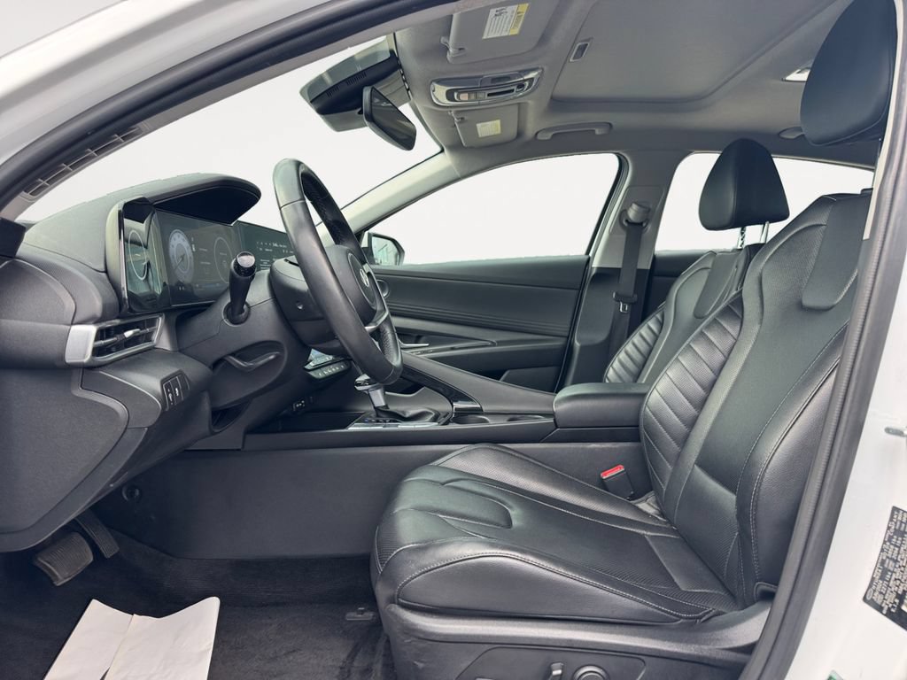 Used 2024 Hyundai Elantra Limited FWD image 9