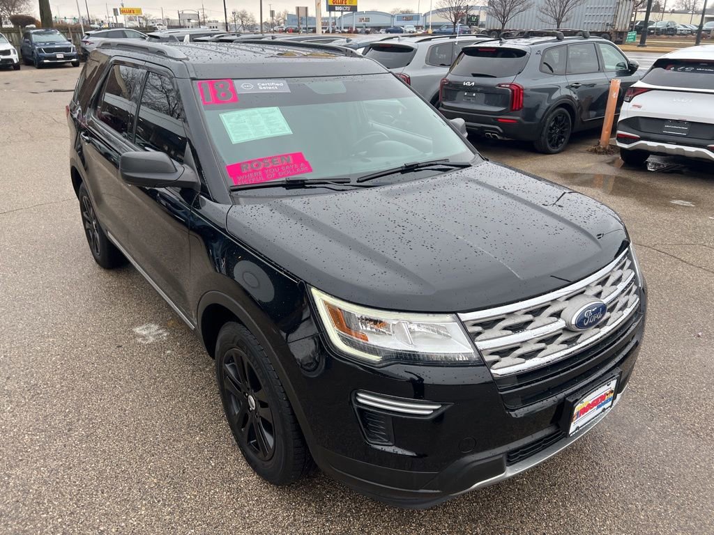 Used 2018 Ford Explorer XLT image 37