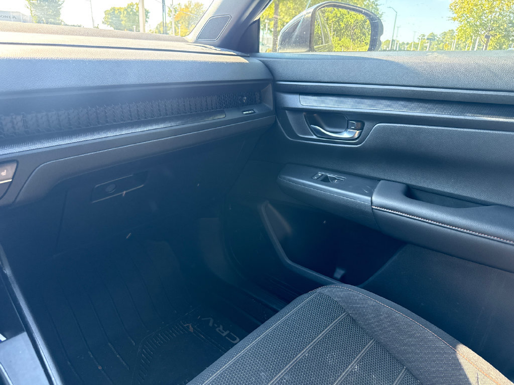 Certified 2025 Honda CR-V Sport image 18
