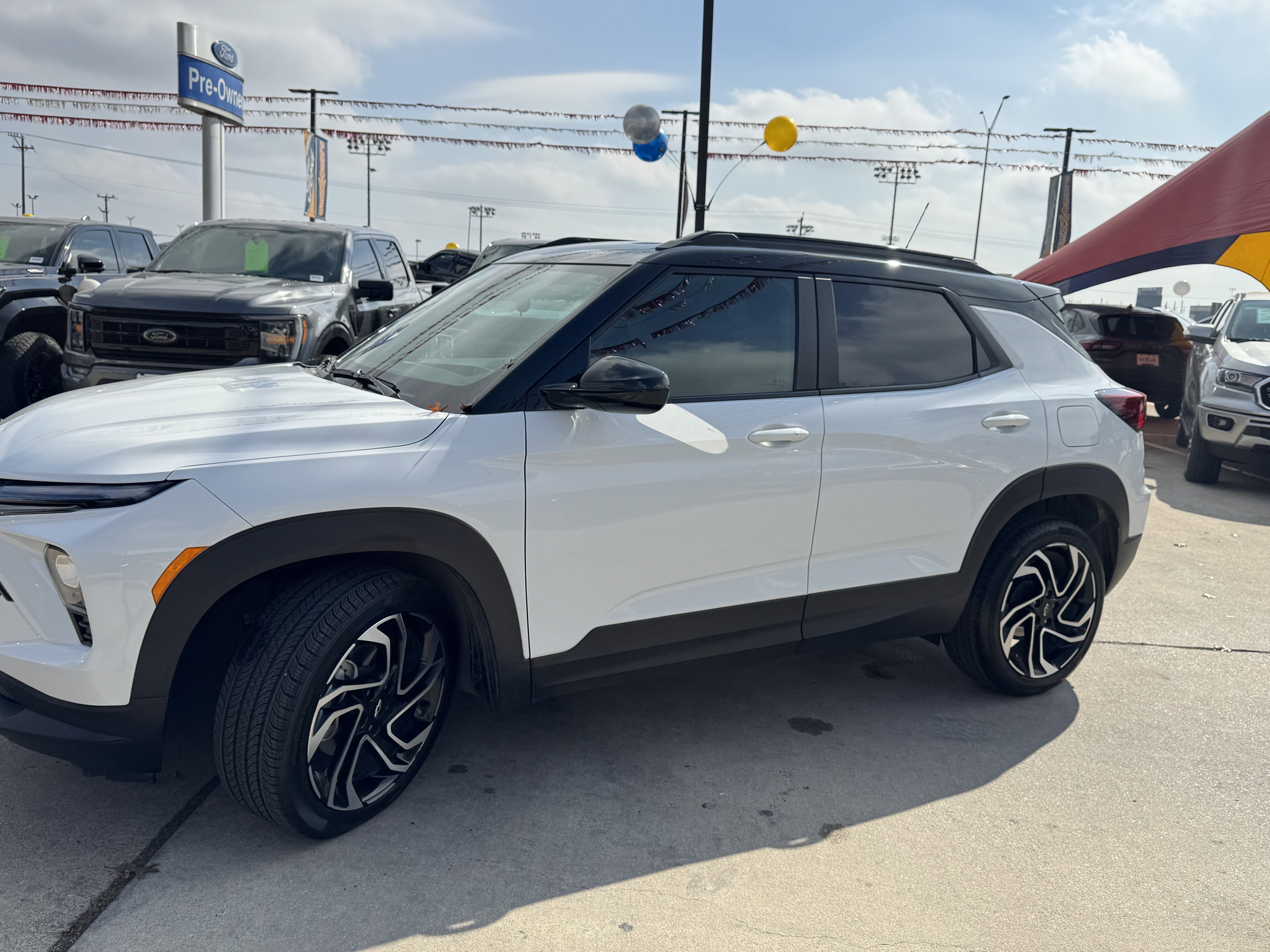 Used 2024 Chevrolet TrailBlazer RS w/ Driver Confidence Package image 12
